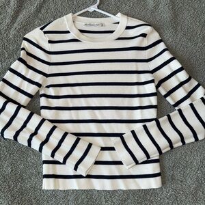 Abercrombie & Fitch Navy and White Striped Sweater